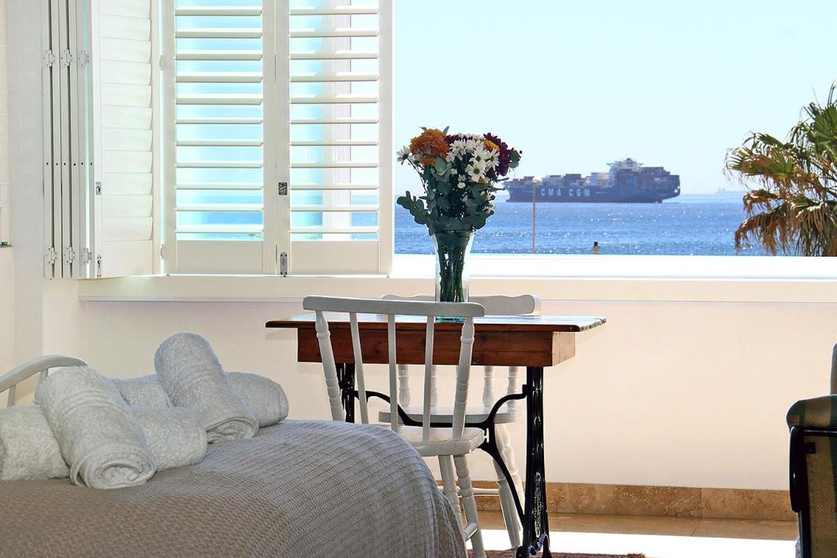 Dolphin Bay Studio With Sea Views Kaapstad Buitenkant foto
