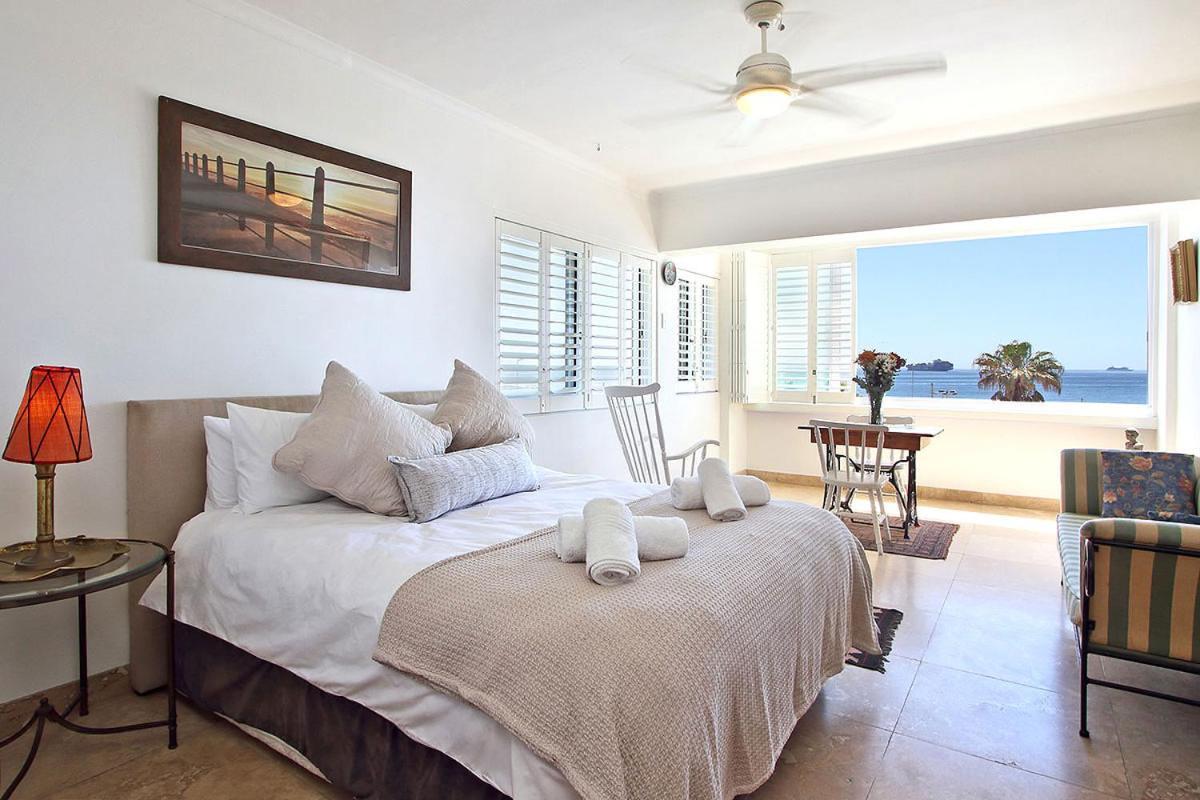 Dolphin Bay Studio With Sea Views Kaapstad Buitenkant foto