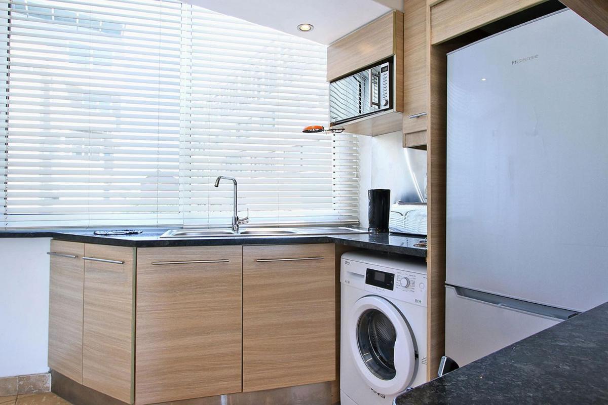 Dolphin Bay Studio With Sea Views Kaapstad Buitenkant foto