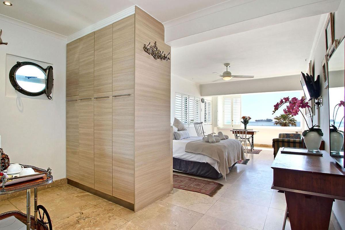 Dolphin Bay Studio With Sea Views Kaapstad Buitenkant foto